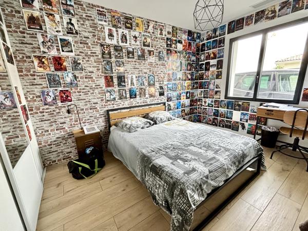 Maison
         6 pièces
        - 140 m²