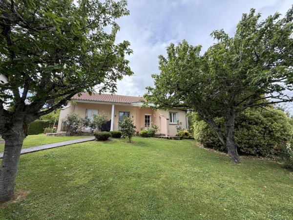 Maison
         6 pièces
        - 142 m² 315 000 € *