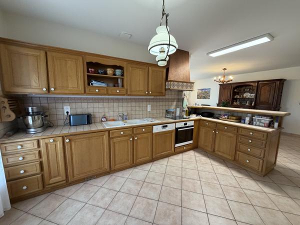 Maison
         6 pièces
        - 142 m² 315 000 € *