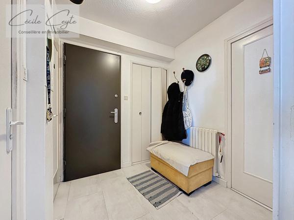 LA TRONCHE (38), rue Doyen Gosse Appartement 5 pièces
