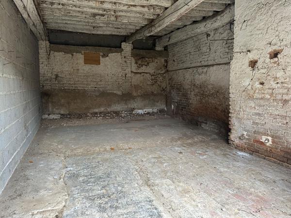 Maison 104 m² + dépendances Gros potentiel Thivars