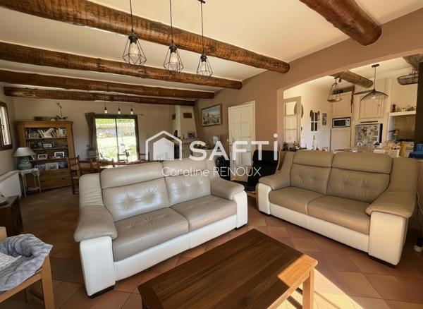 Maison plain-pied 115 m² avec piscine, garage, cave et abri voiture