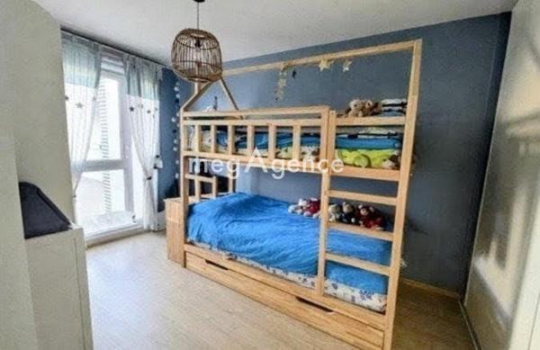 Appartement à MEYZIEU, 69330 - 4 pièces 77m²