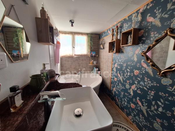 Maison à vendre 8 pièces SALINDRES (30) un appartement indépendant au rdc