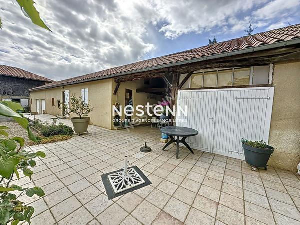 Maison Seissan 10 pieces 280 m2 jardin 7000 m2 calme sans vis a vis