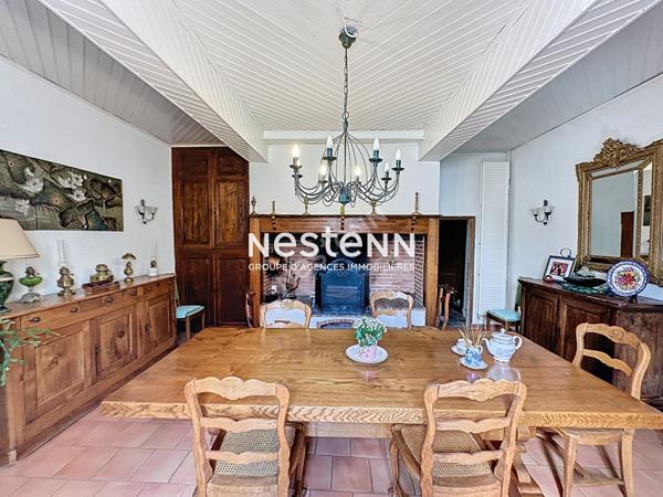 Maison Seissan 10 pieces 280 m2 jardin 7000 m2 calme sans vis a vis