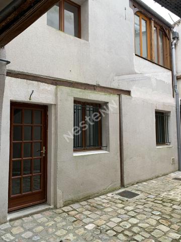 Local commercial Pontoise 72.03m2