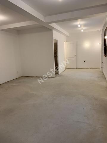 Local commercial Pontoise 72.03m2