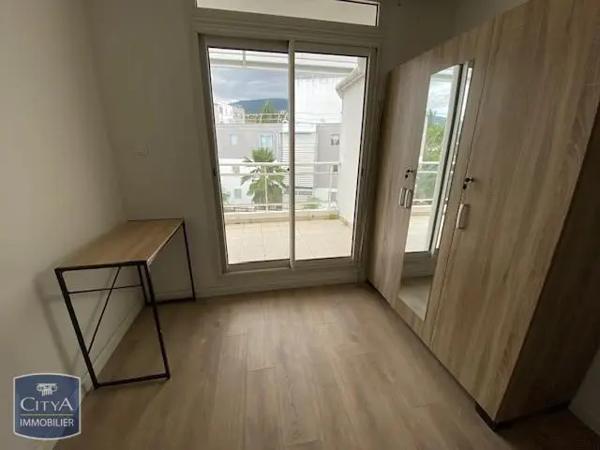 Appartement à louer 1 pièce 12.97m² Saint-Denis (97490)
