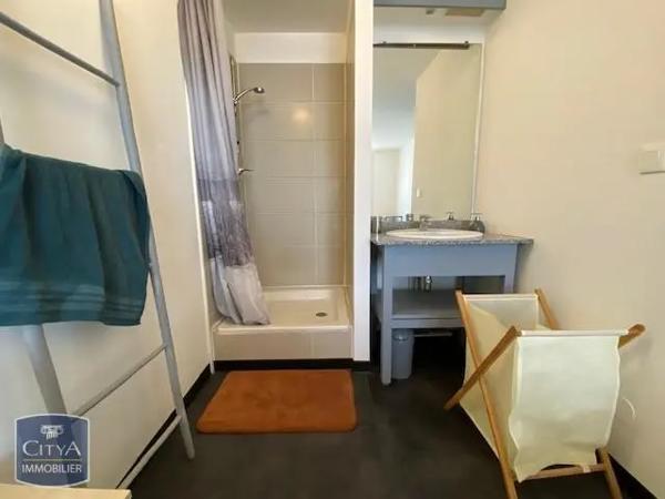 Appartement à louer 1 pièce 12.97m² Saint-Denis (97490)