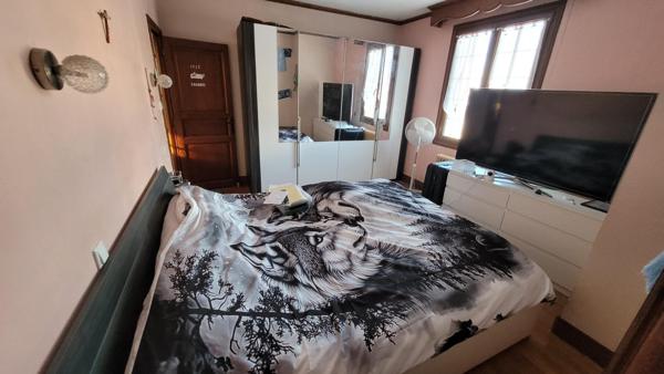 Maison de plein pied 118 m2 sur sous sol avec un terrain de 1900 m2