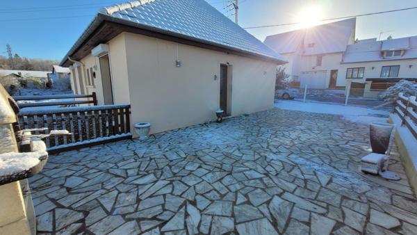 Maison de plein pied 118 m2 sur sous sol avec un terrain de 1900 m2