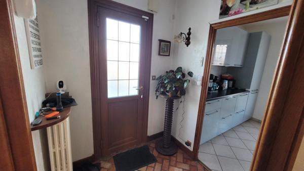 Maison de plein pied 118 m2 sur sous sol avec un terrain de 1900 m2