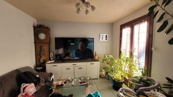 Maison de plein pied 118 m2 sur sous sol avec un terrain de 1900 m2