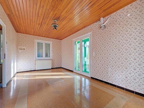 Maison de ville individuelle de plain-pied – Bien atypique à fort potentiel à Bédarieux