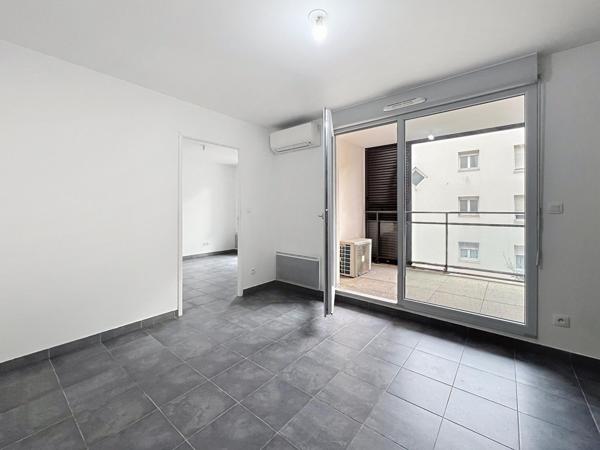 T2 - LUMINEUX AVEC TERRASSE