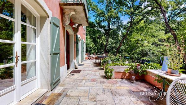 BASTIDE DE CHARME R+1  206m² sur TERRAIN  6.946m² avec PISCINE et GARAGE