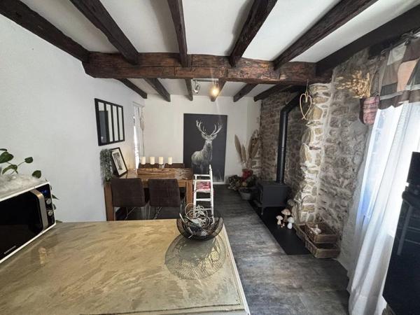 Vente Maison 5 pièces 147 m2 à Sainte-Bazeille