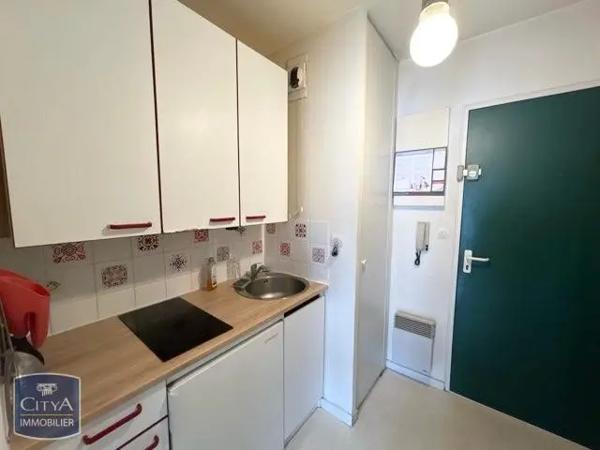 Appartement à louer 1 pièce 30.58m² Chambray-lès-Tours (37170)
