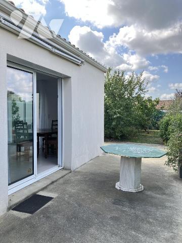 SAINTE-PAZANNE en lotissement, plain-pied, 3 chambres, garage, terrain clos