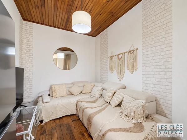 VILLEURBANNE – T3  de 62,36 M² - TRAVERSANT AVEC VUE DÉGAGÉE