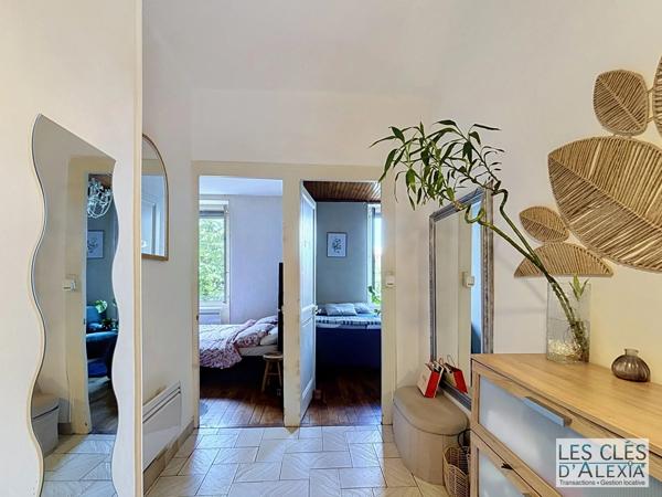 VILLEURBANNE – T3  de 62,36 M² - TRAVERSANT AVEC VUE DÉGAGÉE