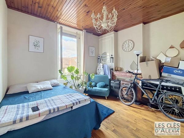 VILLEURBANNE – T3  de 62,36 M² - TRAVERSANT AVEC VUE DÉGAGÉE