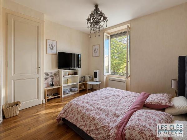 VILLEURBANNE – T3  de 62,36 M² - TRAVERSANT AVEC VUE DÉGAGÉE