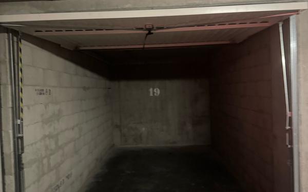 Stationnement à louer    Annemasse