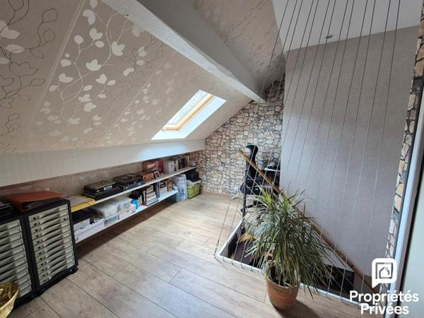 Collonges (01550) - Maison de village rénovée 4 pièces de 93 m² avec loggia et parking privatif
