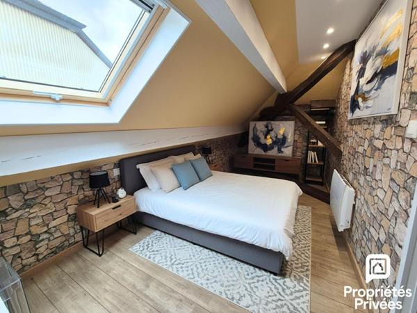 Collonges (01550) - Maison de village rénovée 4 pièces de 93 m² avec loggia et parking privatif