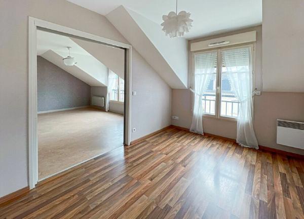 Appartement à louer    3 pièces •  Albert