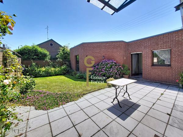 MAISON 1930 SEMI INDIVIDUELLE AVEC GARAGE
