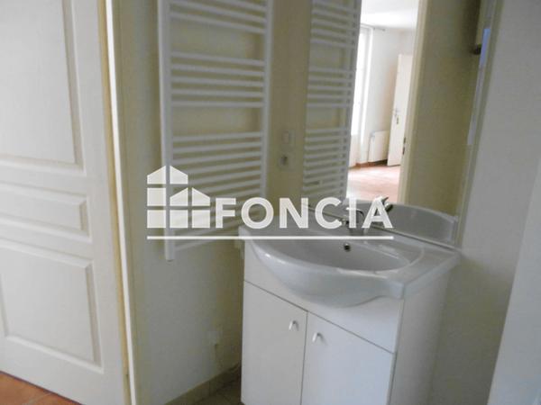 Location Studio 30.51 m² - PASSAGE DES ARTS Chinon 37500