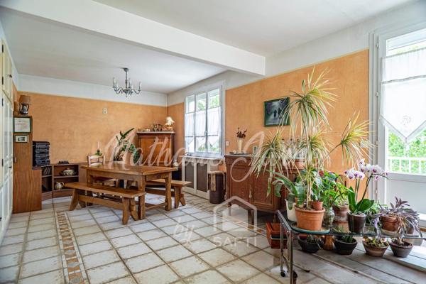 4 chambres, beau jardin, proximité gare commerces