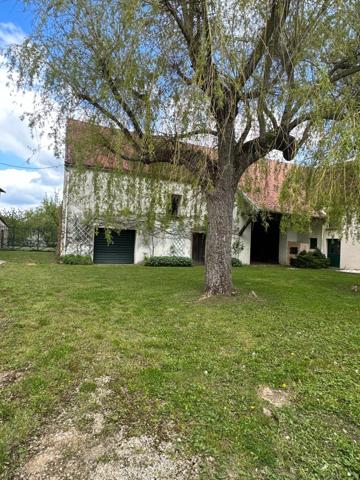 Propriete, ensemble de 2 maisons et dépendances proche de SEMUR EN AUXOIS (21)