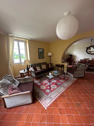 Propriete, ensemble de 2 maisons et dépendances proche de SEMUR EN AUXOIS (21)