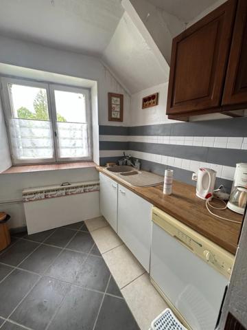 Propriete, ensemble de 2 maisons et dépendances proche de SEMUR EN AUXOIS (21)