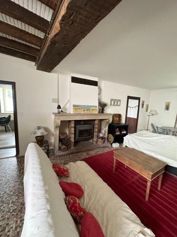 Propriete, ensemble de 2 maisons et dépendances proche de SEMUR EN AUXOIS (21)