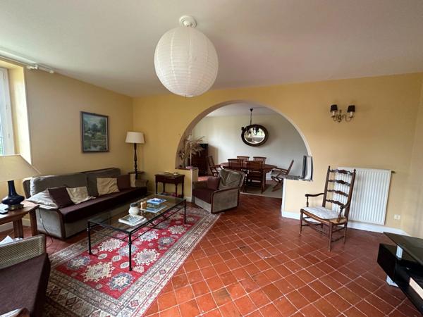 Propriete, ensemble de 2 maisons et dépendances proche de SEMUR EN AUXOIS (21)