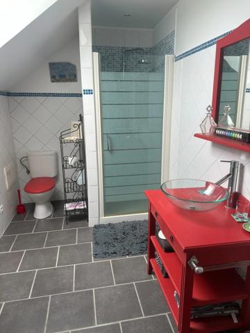 Propriete, ensemble de 2 maisons et dépendances proche de SEMUR EN AUXOIS (21)