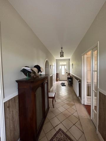 Propriete, ensemble de 2 maisons et dépendances proche de SEMUR EN AUXOIS (21)