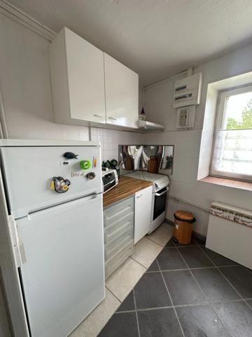 Propriete, ensemble de 2 maisons et dépendances proche de SEMUR EN AUXOIS (21)