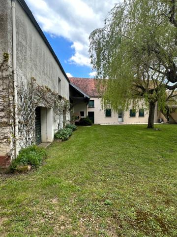 Propriete, ensemble de 2 maisons et dépendances proche de SEMUR EN AUXOIS (21)