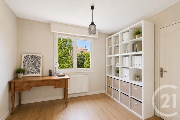 Maison à vendre  4 pièces - 89,02 m 2   BRUGES  - 33