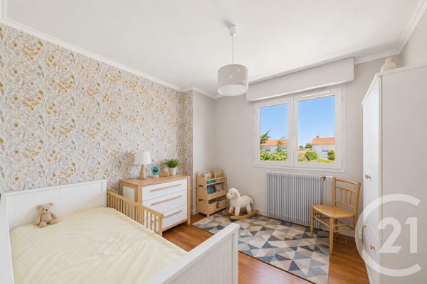 Maison à vendre  4 pièces - 89,02 m 2   BRUGES  - 33