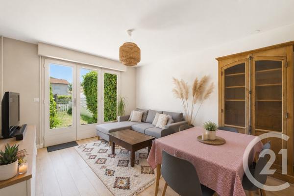 Maison à vendre  4 pièces - 89,02 m 2   BRUGES  - 33