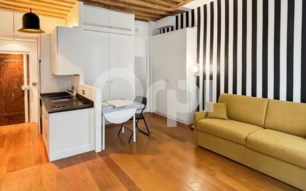 Appartement à vendre    1 pièce • 23,81 m2 Paris 1