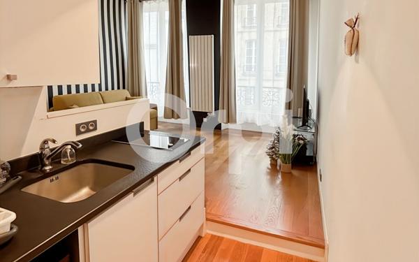 Appartement à vendre    1 pièce • 23,81 m2 Paris 1