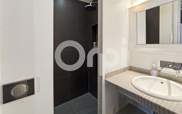 Appartement à vendre    1 pièce • 23,81 m2 Paris 1